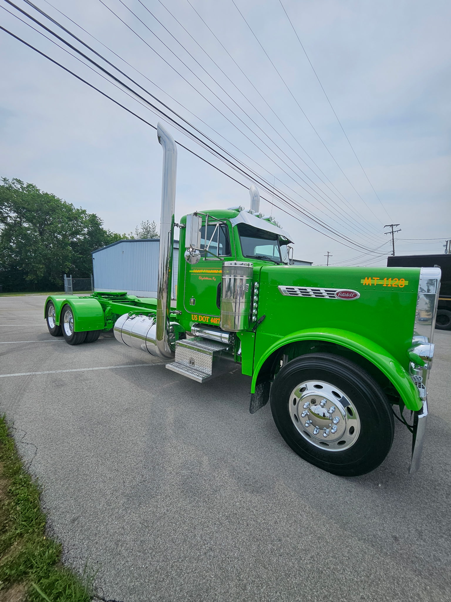Rockit Trucking MT-1128 – Lime Green Peterbilt